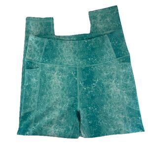 Victoria’s Secret On Point Flow Aqua/White Leggings Side Pockets Capri Sz 12 EUC